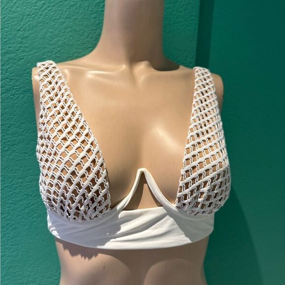 Beach Bunny White Mesh Bikini Top - Picture 1 of 5